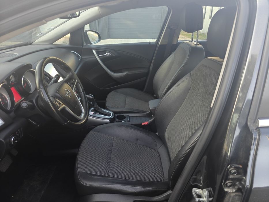 Opel Astra 2.0 TDCI 165 CV