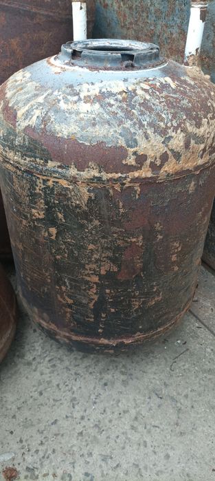 Металлический бак, ёмкость