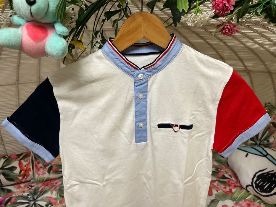 Polo branco para rapaz