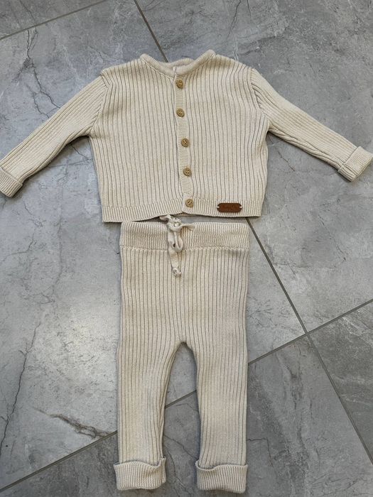 Вʼязаний костюм для малюка штанці та светрик від 0-6 місяців бежевого