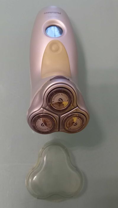 Бритва электрическая на аккумуляторе "Philishave"