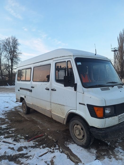 Продам мерседес т1 208D