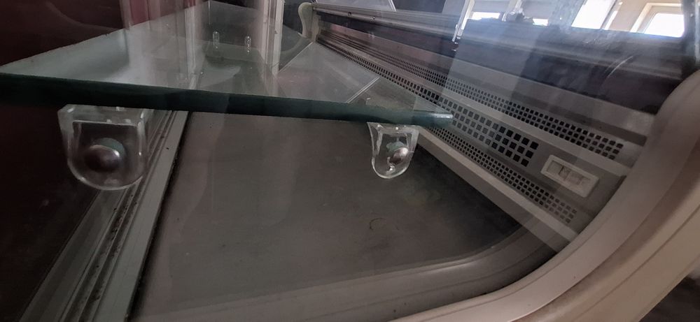 Vitrine de frios com.motor novo