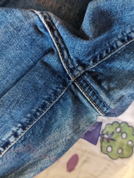 Джинси reserved з пуш-ап ефектом