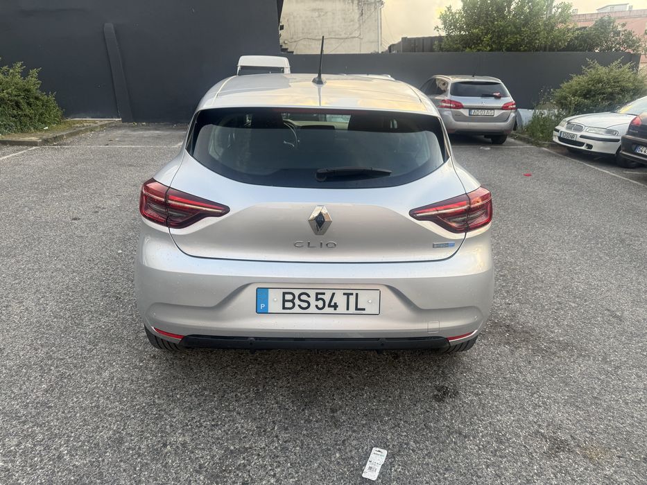 renault clio 1.6 2021 E-tech exclusive