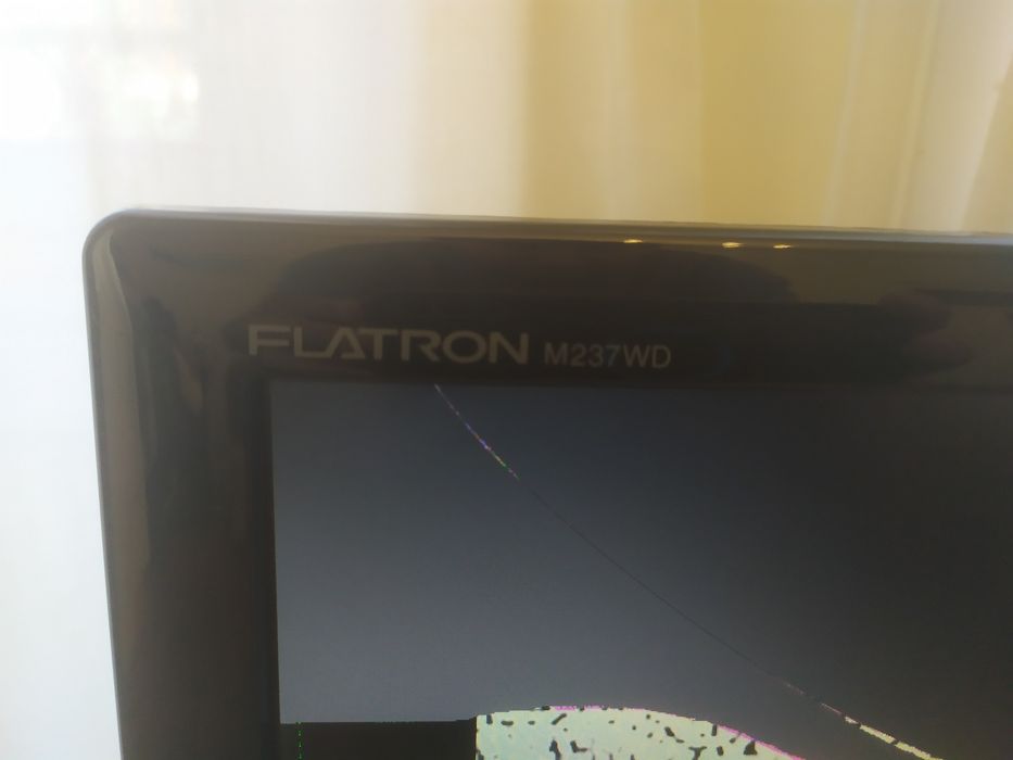 Televisão LG flatron m237wd-pz para aproveitamento de peças