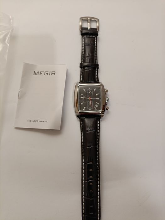 Годинник кварцовий НОВИЙ