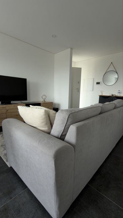 Sofá de 3 Lugares com Chaise Longue Cinzento – Excelente Estado