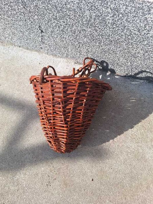 Koszyk wiklinowy wiklina kosz kwiaty wisząca doniczka osłonka ciemna
