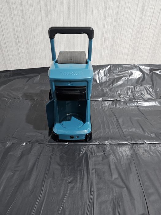 Кавоварка Makita DCM501