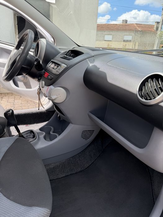 Toyota Aygo - 1.0 / gasolina - Ago/2006