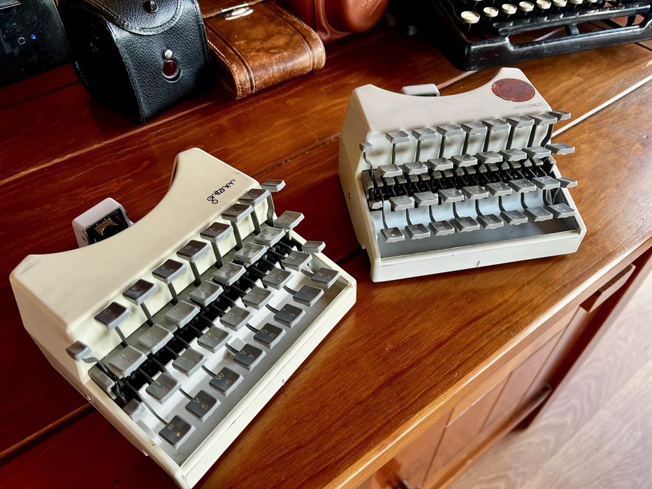 Antigas e raras maquinas escrever