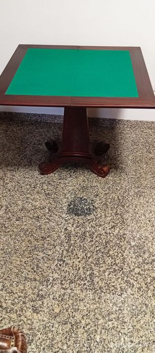 Mesa de jogo como nova