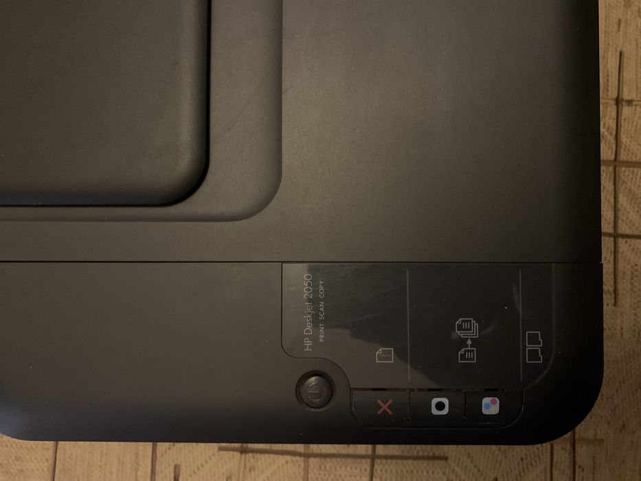 Принтер HP Deskjet 2050 без картриджей