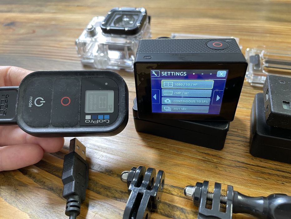 GoPro HERO3 Black + LCD Touch BacPac + Battery BacPac + Remote