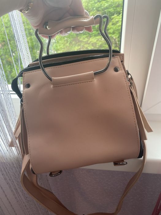 Продам сумки ,розбираю шкаф