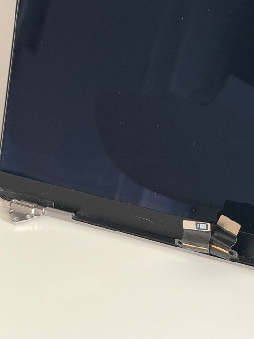 Uszkodzona Matryca do MacBook Pro 16 A2485 M1 16 cali , Spacegray