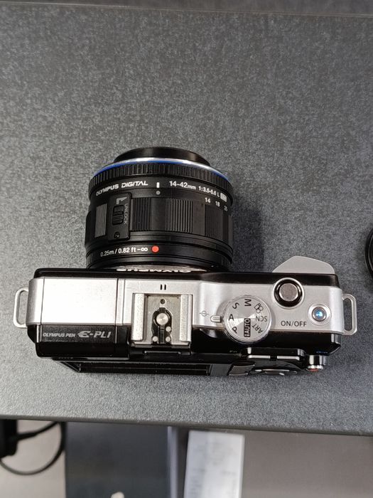 Olympus PEN E‑PL1 + kit 14-42