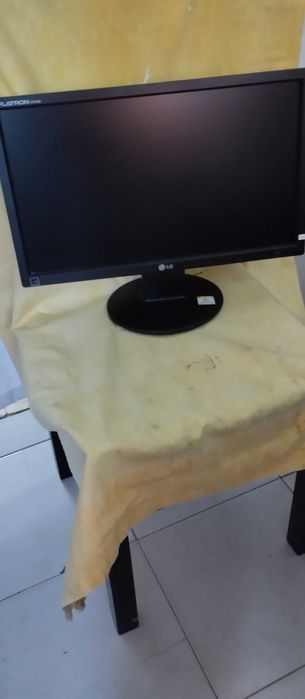 Monitor LG em muito bom estado otima imagem