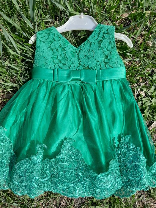 Святкове плаття для дівчинки