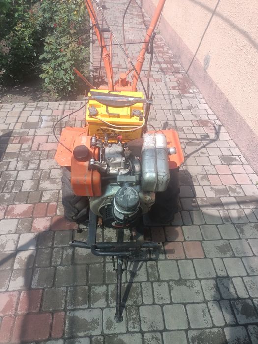 Продам дізельний мотоблок zubr