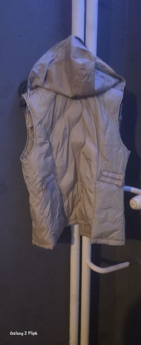 Bezrękawnik zniszczone gumki