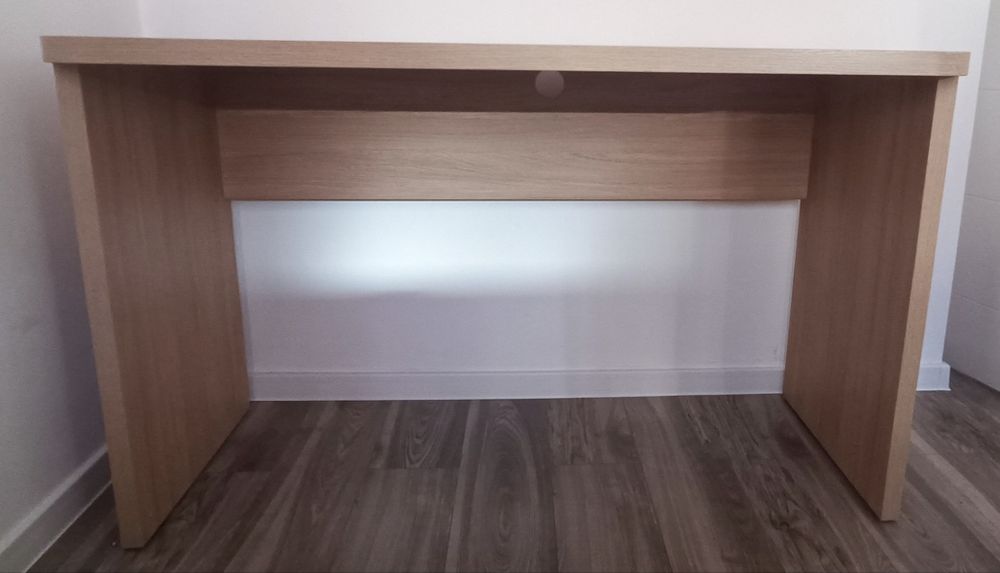 Biurko 140x60 jak nowe