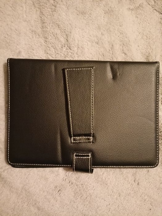Etui z klawiaturą do tabletu