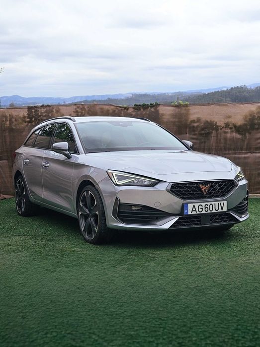 Leon st | Hybrid Plug-In | Nacional | Ler Descrição