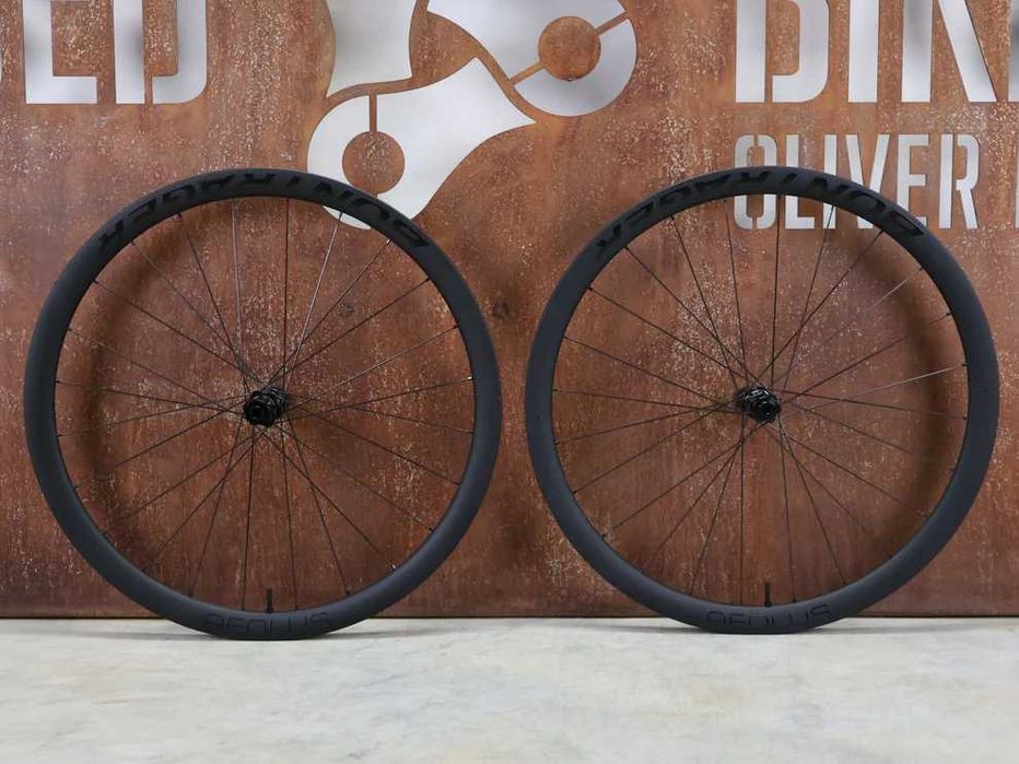 Rodas Carbono Bontrager Aeolus Pro 37
