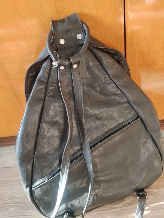 Шкіряний рукзак .