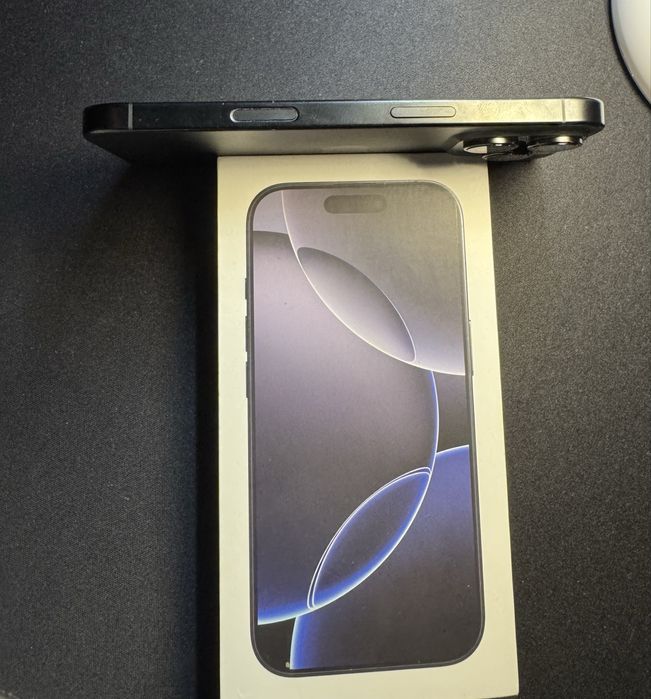 iPhone 16 Pro - 256GB - Ótimo estado