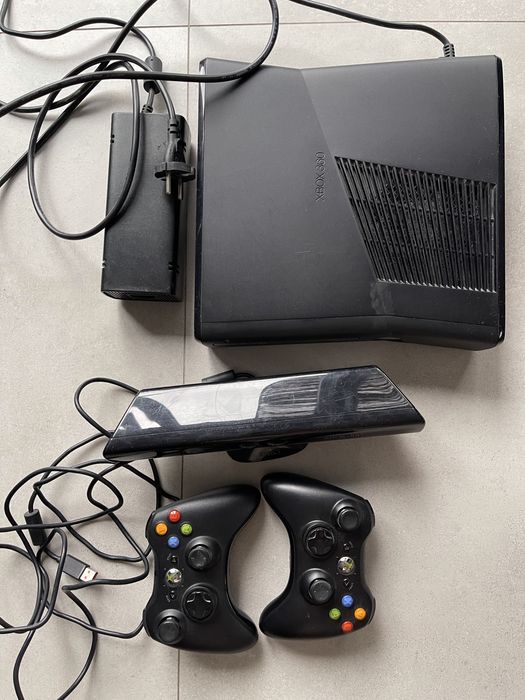 Xbox 360 + kinect + gry