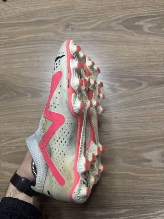 Бутси Puma.