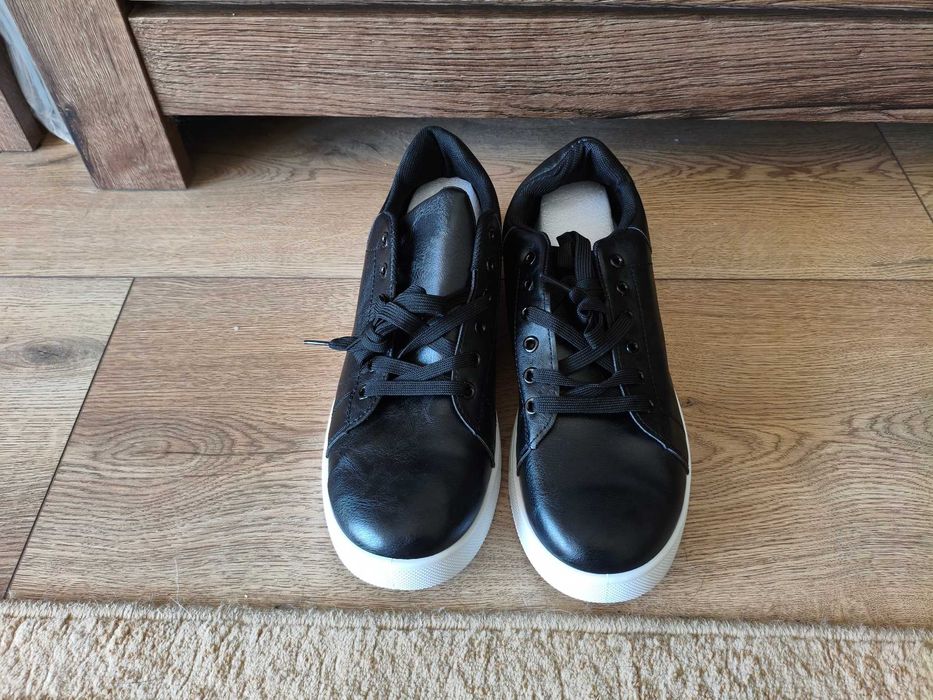 Nowe Czarne męskie buty rozmiar 46