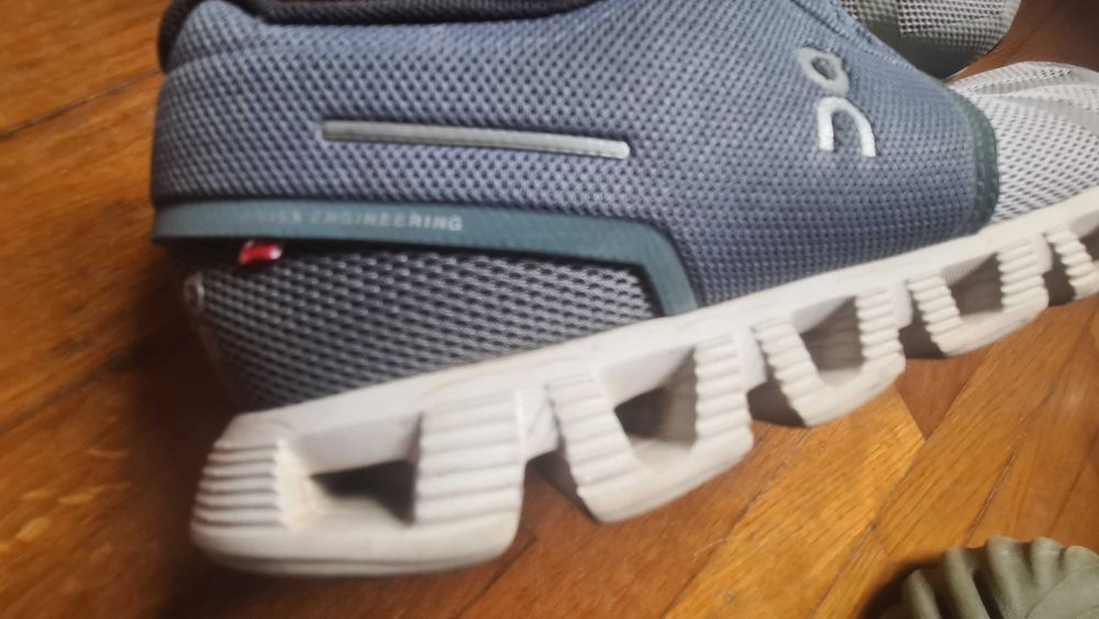 Sapatilhas de corrida - on running cloud 5