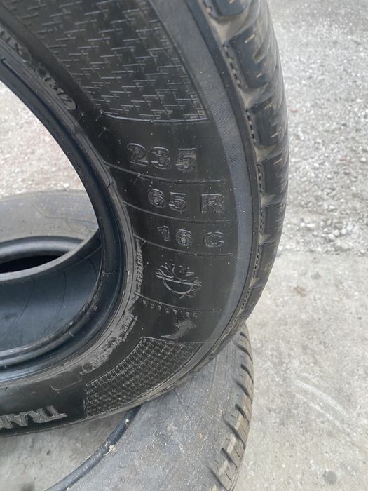 Колеса в отличном состоянии 235/65 R16C