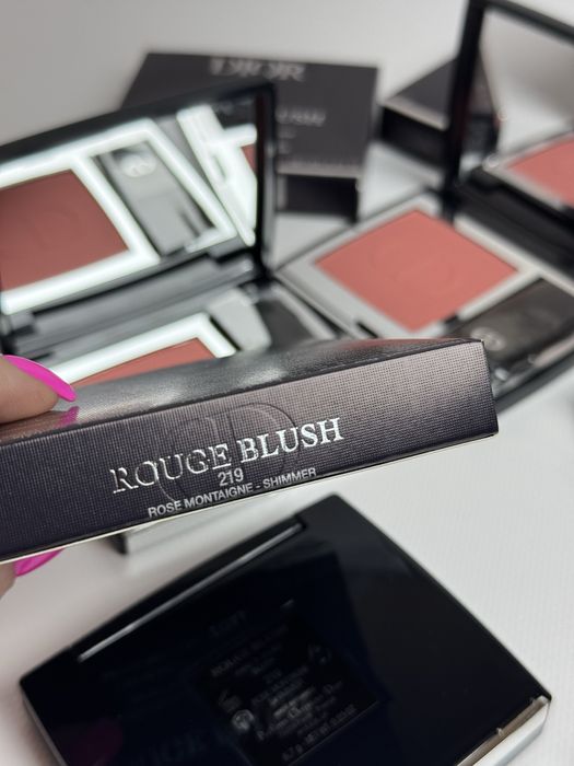 Румяна Dior Rouge Blush компактні рум'яна 219