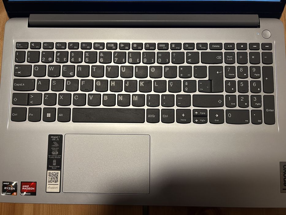 Lenovo LAPTOP usado, bom estado. Fotos recentes