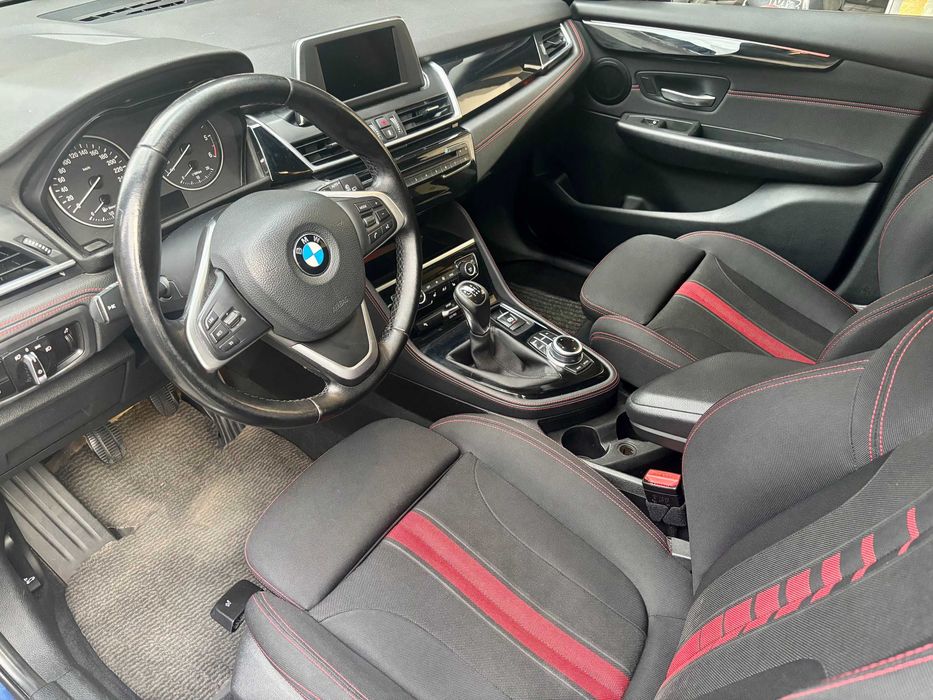 Bmw 218d x-drive 7-mio osobowy