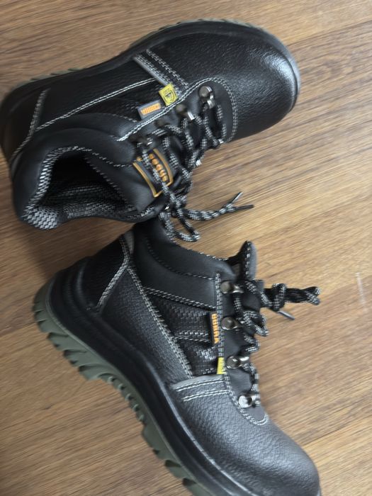 Buty robocze z noskami