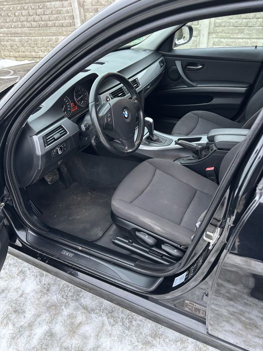 BMW 318i 2009 bezwypadkowy Super Stan Leszno