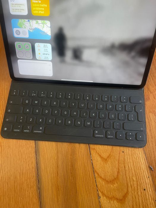 iPad Pro 12.9” 5.ª Geração (M1) 256GB + Apple Pencil 2 + Magic Keyboard