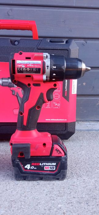 Milwaukee 18v 4Ah 60Nm Wkrętarka z udarem M18 BLPDRC