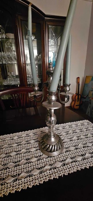 5 peças em estanho. Tudo 150 euros.