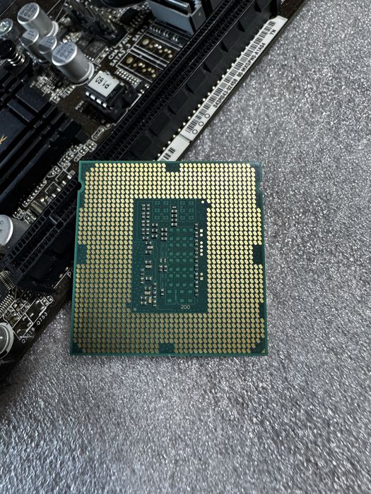 Процесор Intel Core i5-4590 3.3GHz / 5GT/s / 6MB / s1150