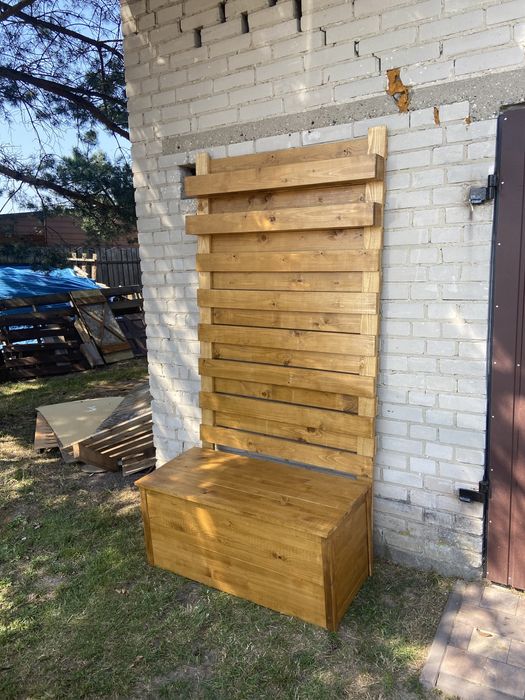 Skrzynia z Pergolą i Doniczkami