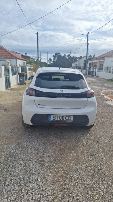 Peugeot E-208 Elétrico