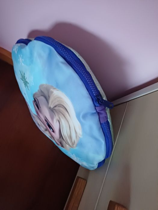 Almofada Frozen - porta pijama