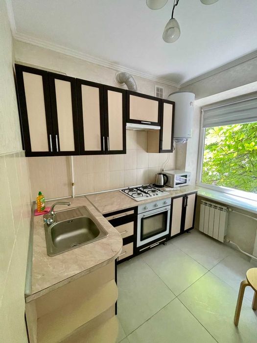 ЦЕНТР 2-кім квартира. вул Патріарха Мстислава + Звітні документи